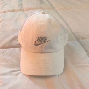 Women’s Nike hat